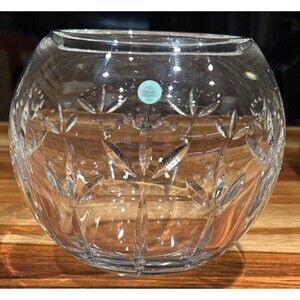 Tiffany & Co.  7" crystal rose bowl Rose Floral Pattern